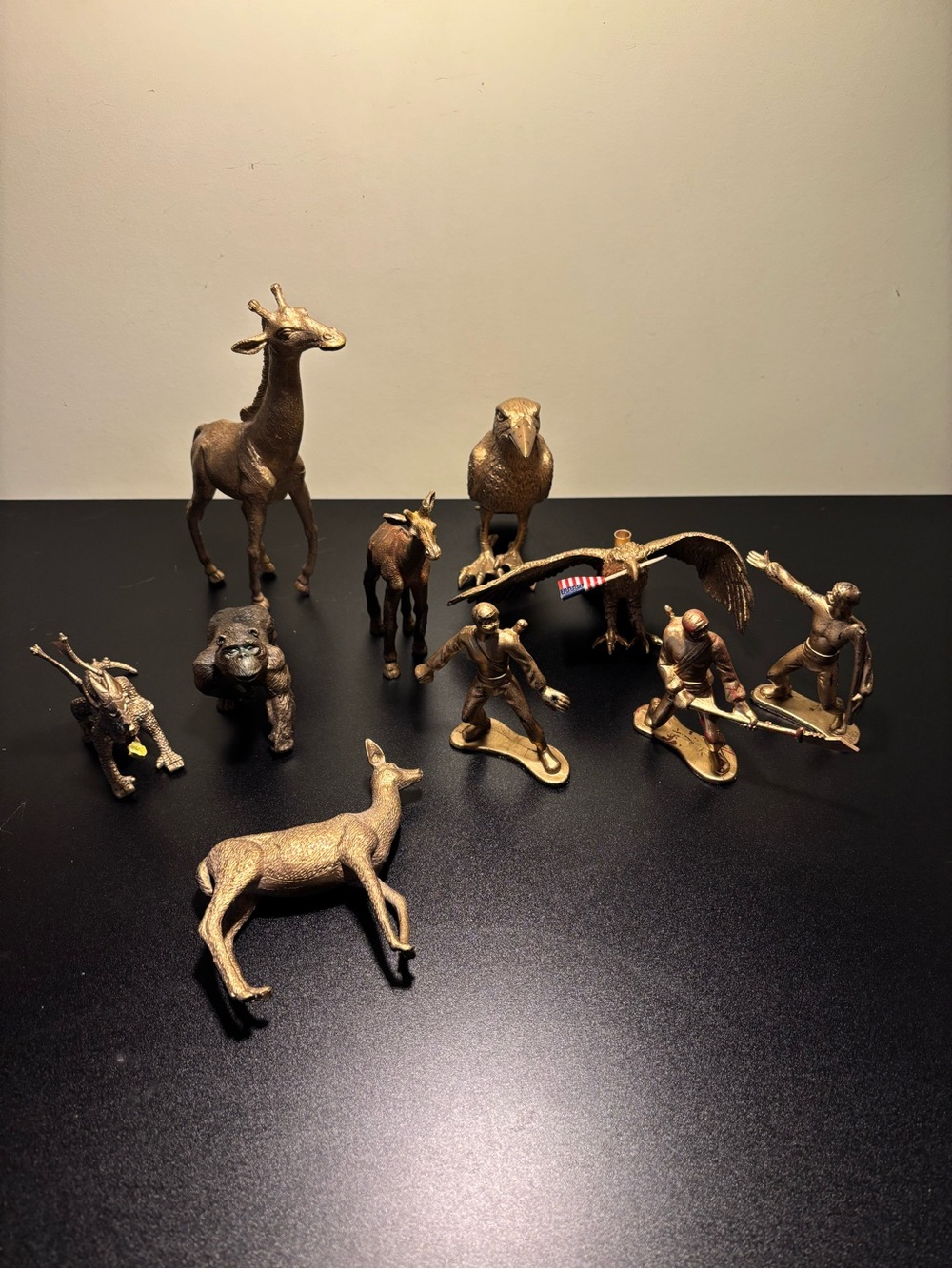 Source Unknown Metallic Gold Kids Animal & Action Figure Set